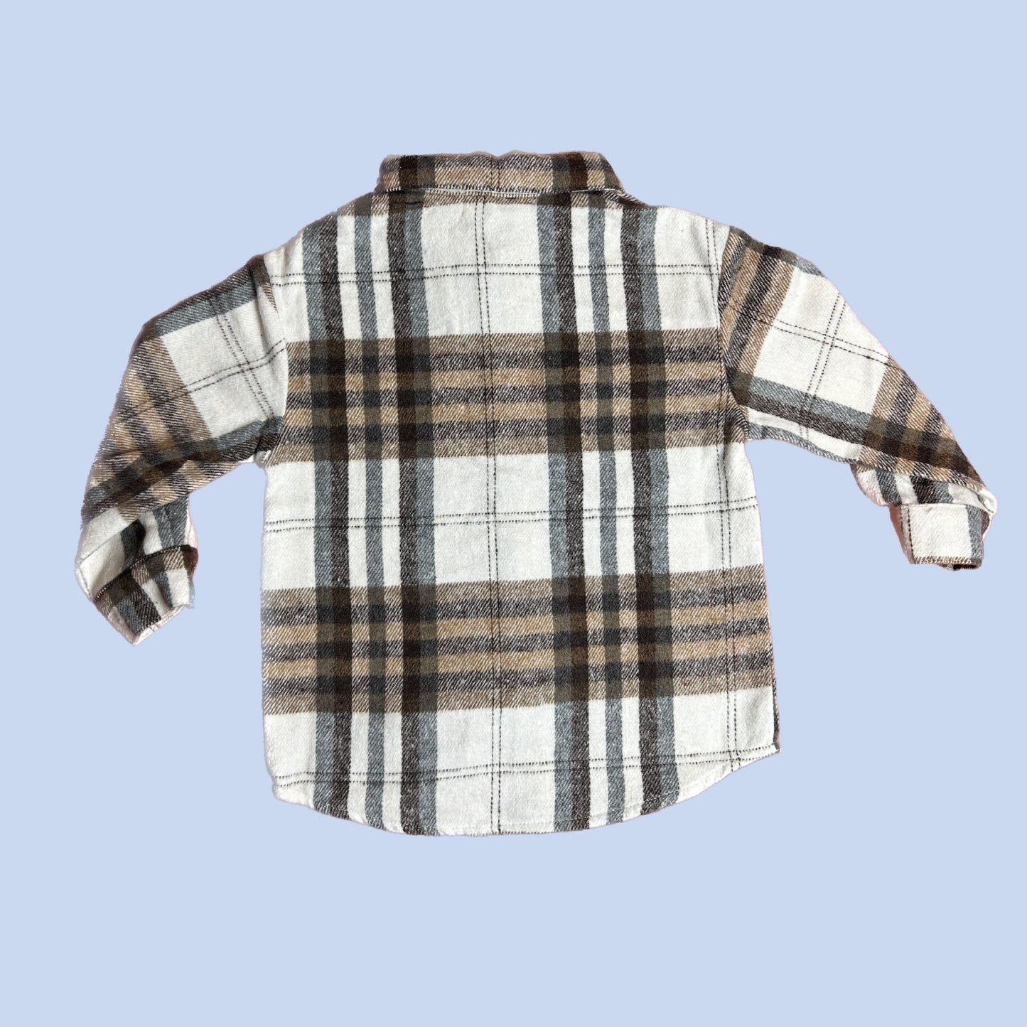 . Sobre camisa Piero