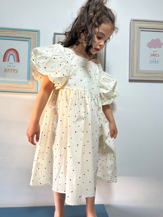 . Vestido puntos Dora